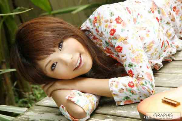 Graphis Gals 132 Azumi Harusaki (春咲あずみ)